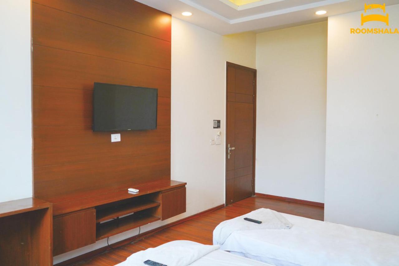 Hotel Ls 21 Badshahpur Bagian luar foto