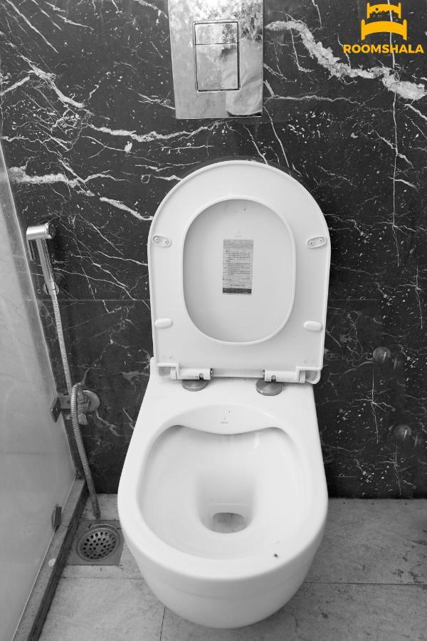 Hotel Ls 21 Badshahpur Bagian luar foto